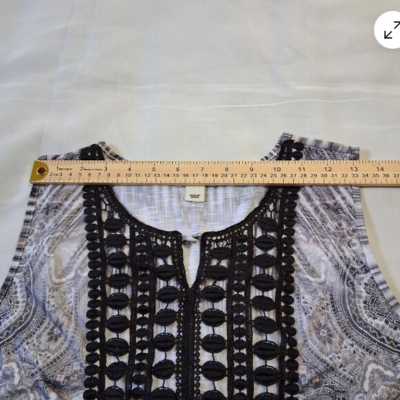 World Unity‎ Womens XL Sleeveless Top Gray Pink Embroidered Neck Boho Style A31 - Picture 5 of 10